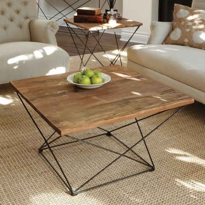 table-de-salon-carrée-en-bois-design-simple-et-beau