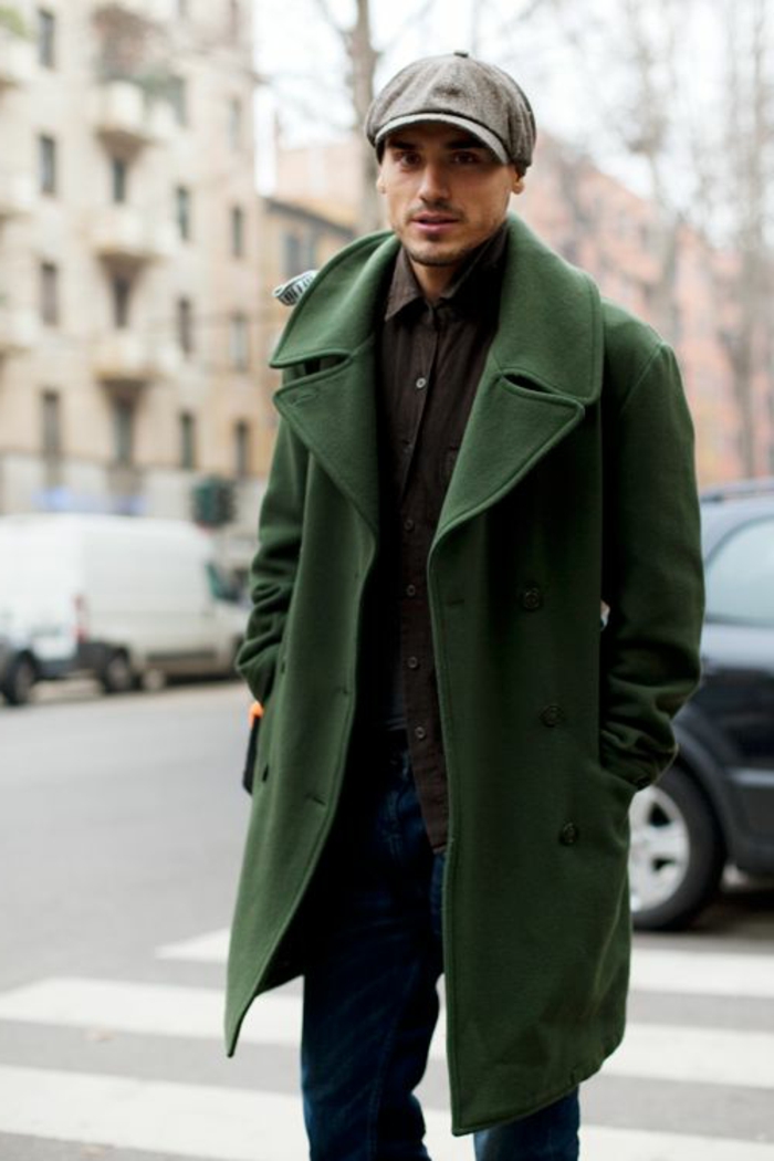 tendances-dans-la-mode-manteau-homme-celio-vert-foncé-avec-chapeau-masculin
