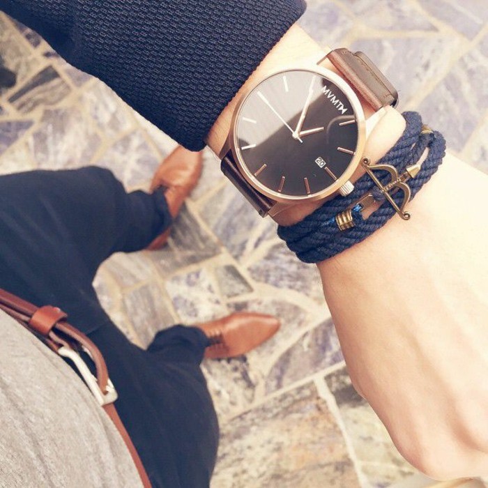 Cool-montre-femme-doré-rosw--mvmth-montre-noir-idée-homme