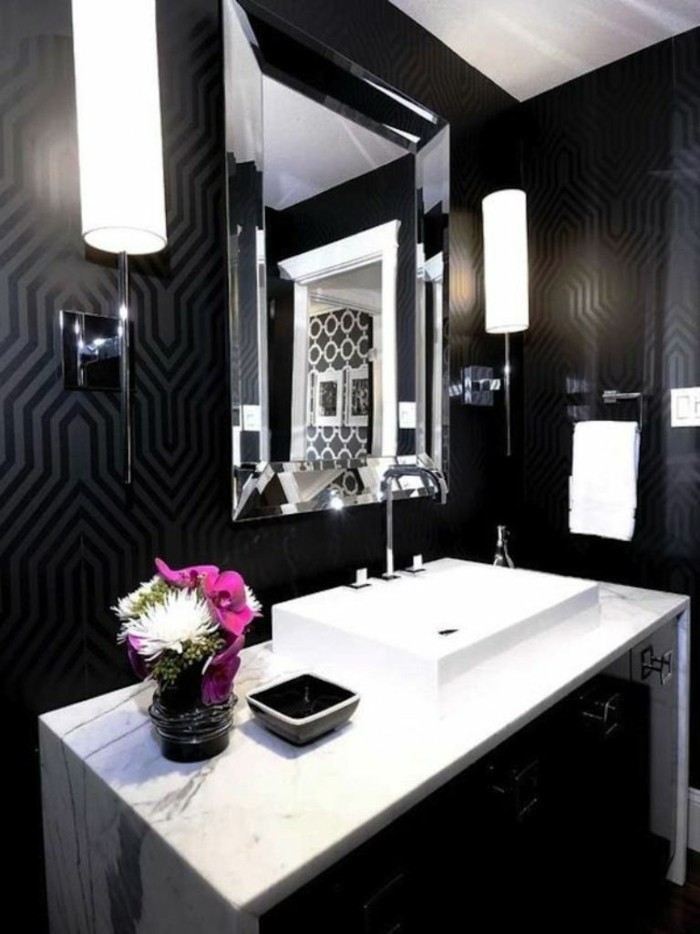 Design-papier-peint-pour-salle-de-bains-cool-idée-salle-noire-baignoire