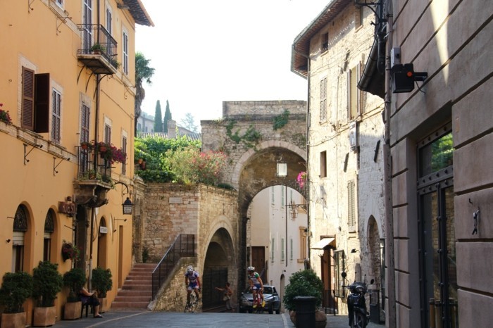 assise-les-plus-belles-villes-d-italie-à-visiter-moyen-age-resized