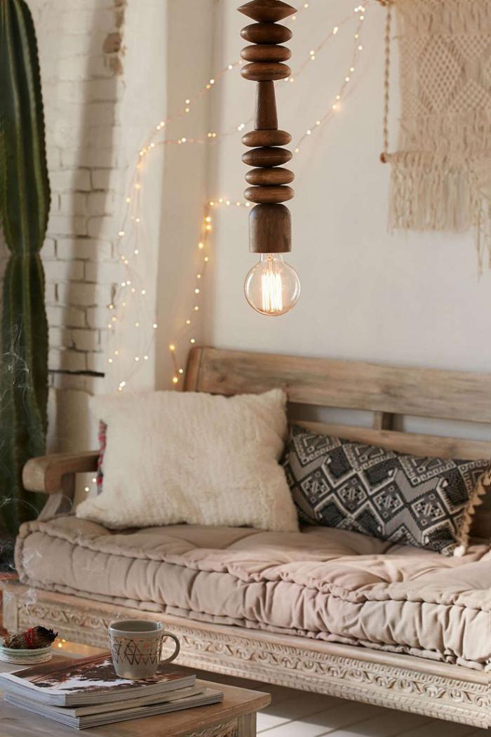 canapé-beige-matelas-beige-décor-boho-chic