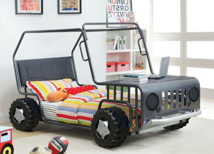 cool-idée-pour-le-lit-voiture-formule-1-lit-chambre-enfant-lit-truck-enfant