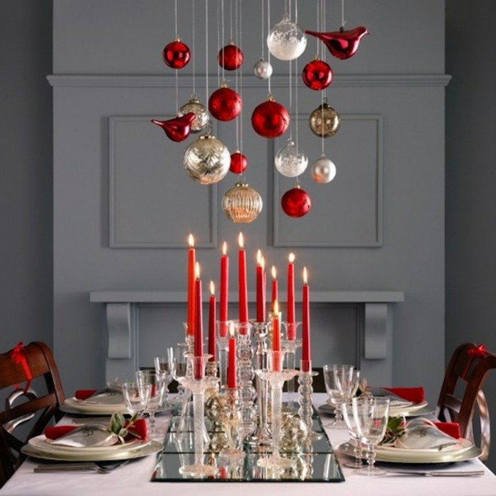déco-idée-en-rouge-et-dorée-deco-table-noel-decoration-table-noel