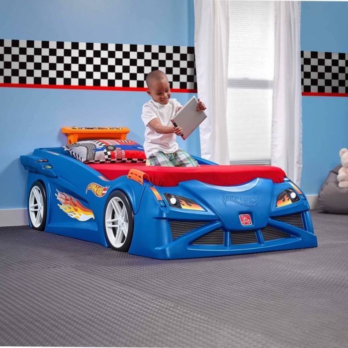 déco-lit-voiture-lit-enfant-voiture-lit-voiture-bleu-lit-voiture-enfant-bleu-hot-wheel