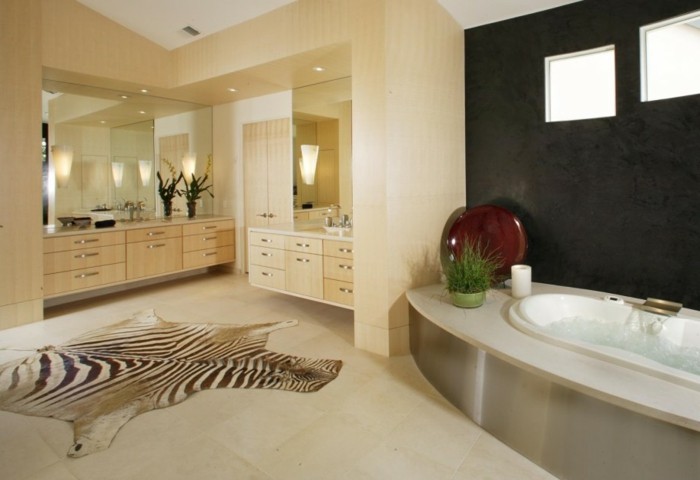 merveilleuse-salle-de-bain-avec-baignoire-ovale-de-luxe-cool-idée-design