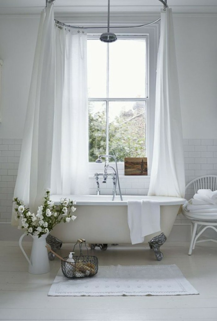 modele-salle-de-bain-baignoire-d-angle-design-retro-vintage-idée-cool