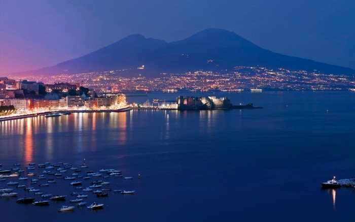 naples-les-plus-belles-villes-d-italie-à-visiter-mer-beauté-resized
