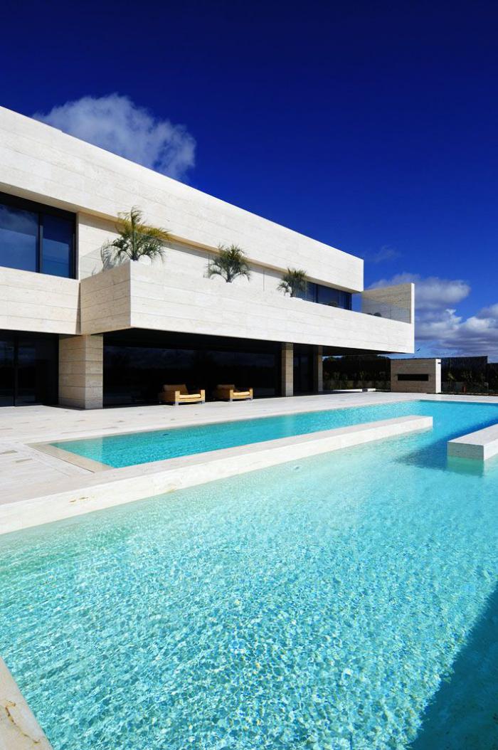 piscine-à-débordement-architecture-fantastique