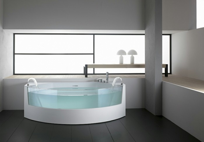 salle-de-bain-contemporaine-baignoire-design-contemporaine-idée-moderne-salle-de-bains