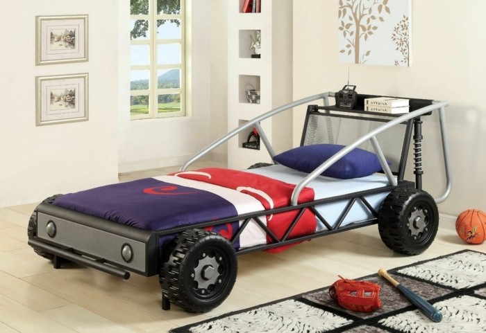 un-lits-voiture-garcon-lit-cars-voiturelit-en-voiture-garçon-chambre-d-enfant-cool-idée