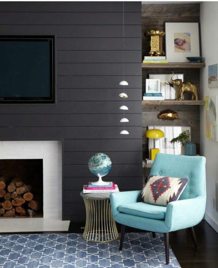 0-fauteuil-relax-conforama-de-couleur-bleu-clair-tapis-gris-dans-le-salon-moderne