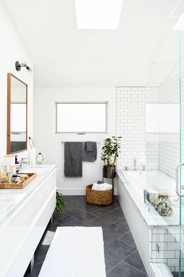 00-aménagement-salle-de-bain-carrelage-blanc-dans-la-salle-de-bain-moderne-contemporaine-meubles-pac-cher-fly