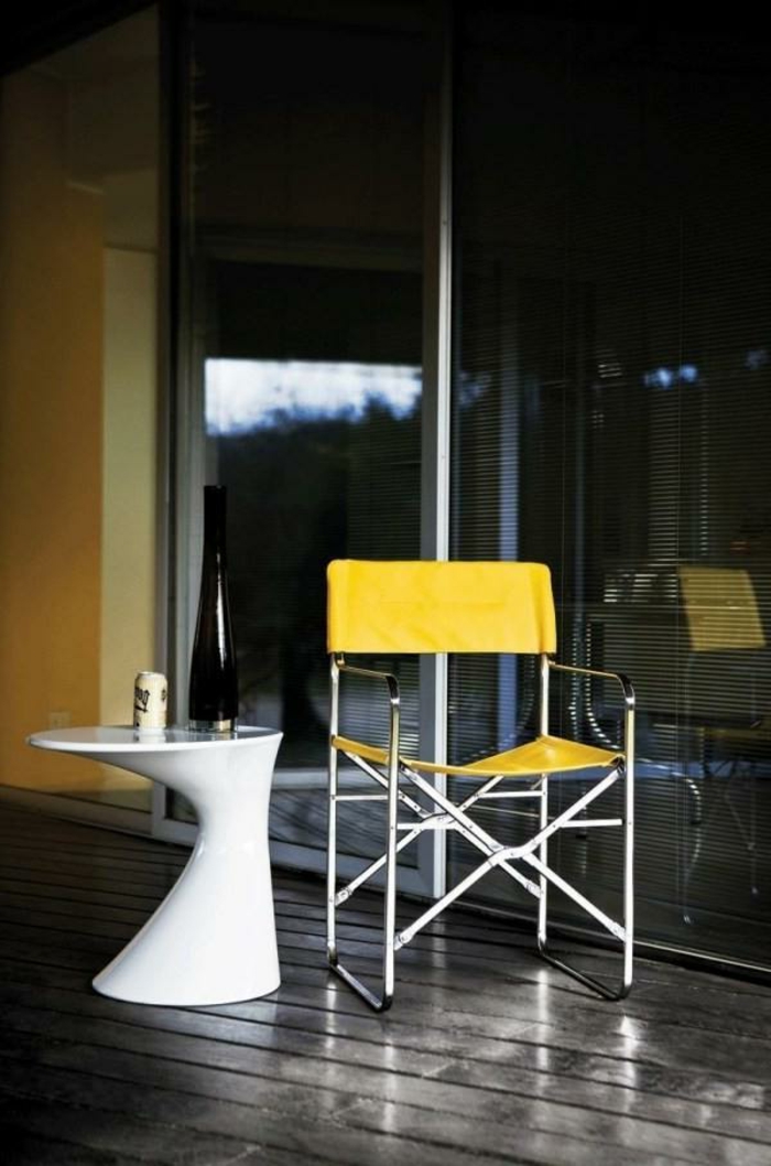 Chaise-table-pliante-table-à-manger-décoration-intérieur-en-jaune