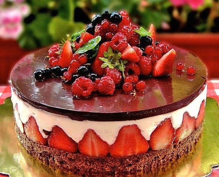 Photo-images-de-gâteaux-image-gâteau-anniversaire-manger-fruits