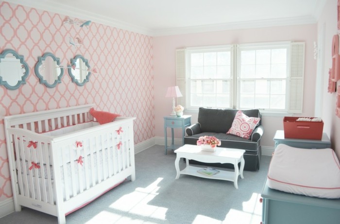 Salle-de-séjour-corail-rouge-decoration-interieur-chambre-bebe