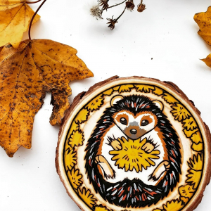 diy sous verre rondelle bois peinture acrylique motifs animal feuilles automne