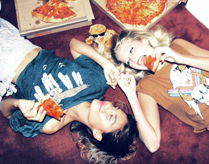 délicieuse-pizza-meilleur-pizza-paris-taverne-pizzeria-girls-night