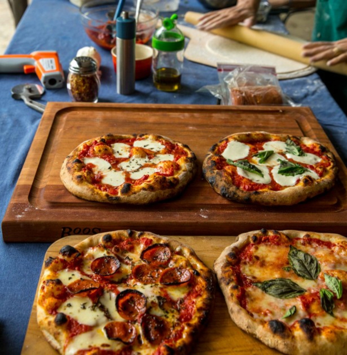 délicieuse-pizza-meilleur-pizza-paris-taverne-pizzeria-quatro-fromagi