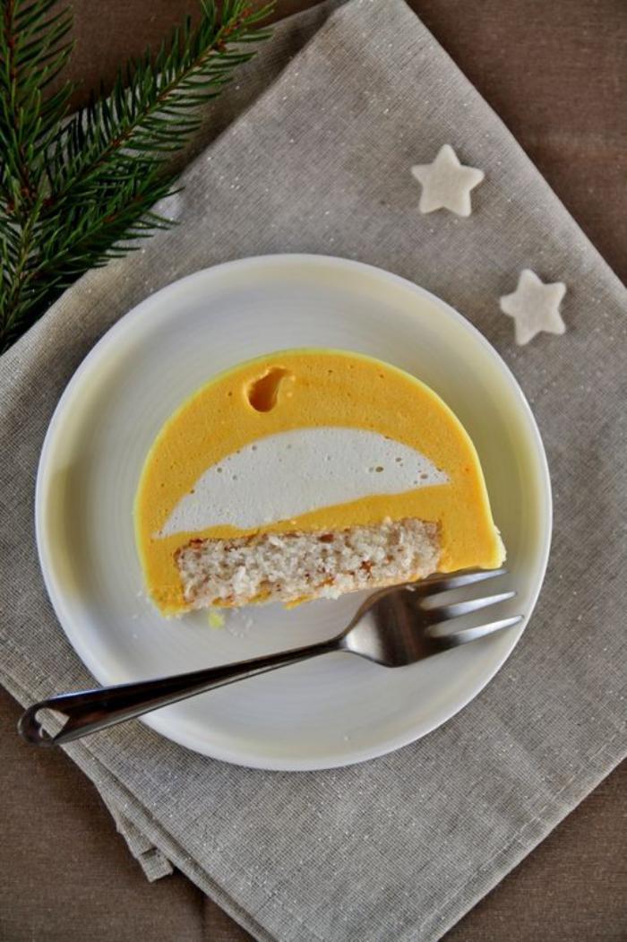 gâteau-roulé-crème-au-citron-dessert-de-fête