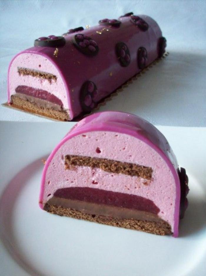 gâteau-roulé-gâteau-à-la-crème-pourpre