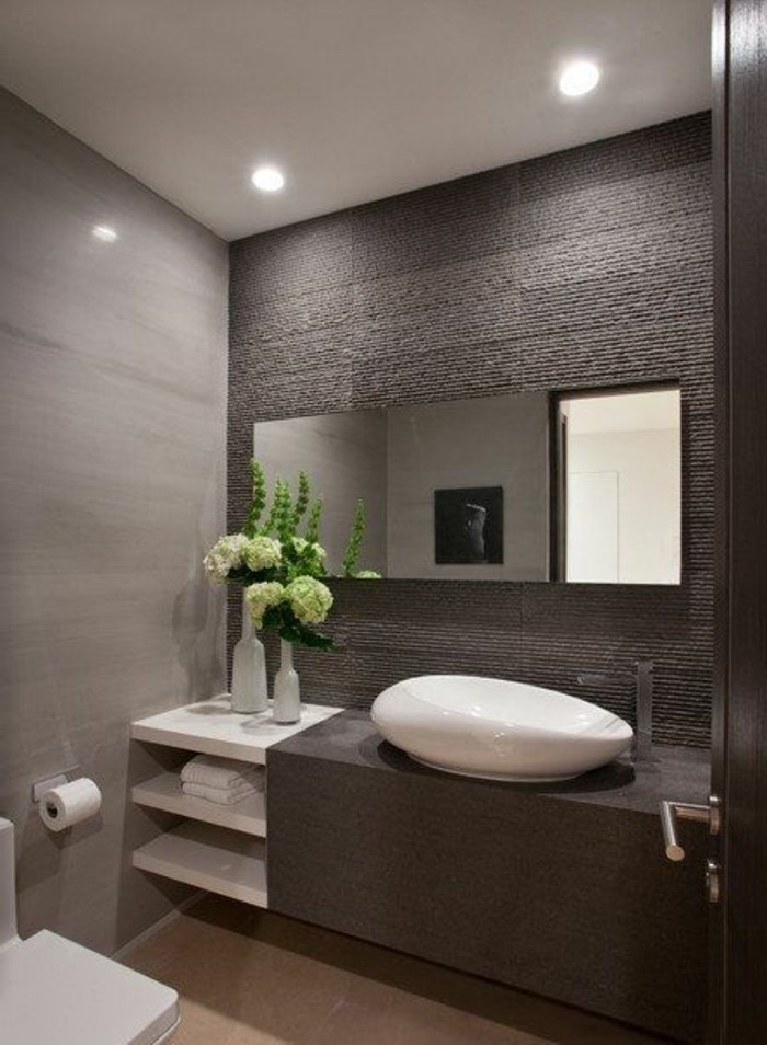 joli-aménagement-salle-de-bain-nos-idees-pour-votre-salle-de-bain-couleur-taupe