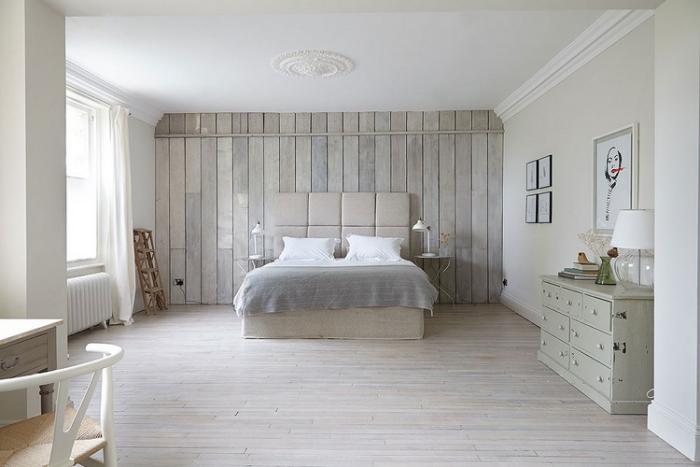 lambris-mural-bois-blanc-nuance-chambre-à-coucher-style-campagne