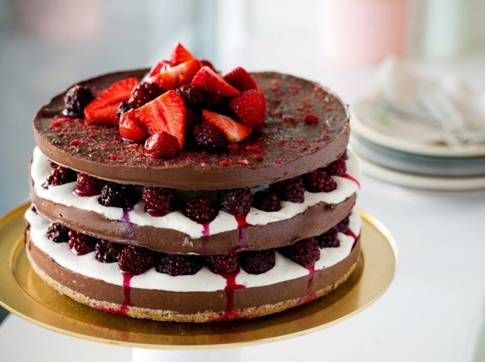 le-gâteau-au-chocolat-blanc-gâteau-chocolat-banane-saint-valentine-yogurt
