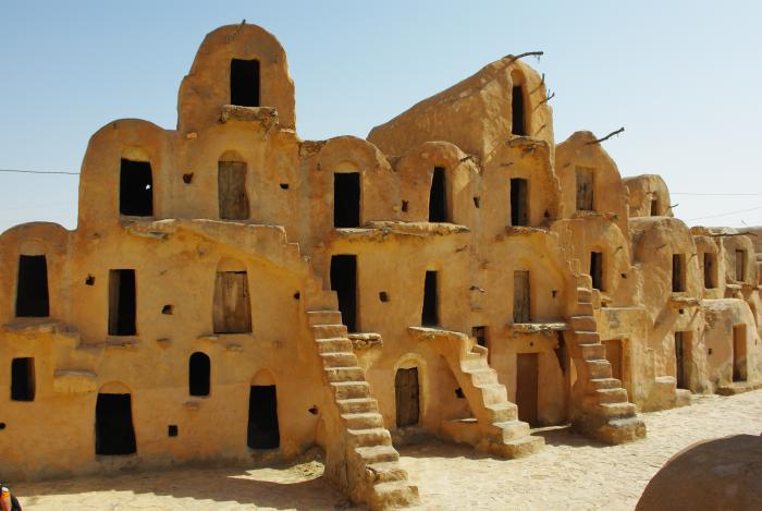 maison-troglodyte-Tunisie-maisons-traditionnelles-creusées-dans-la-terre