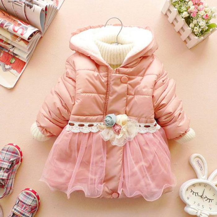 manteau-bébé-fille-avec-voile-modèle-rose