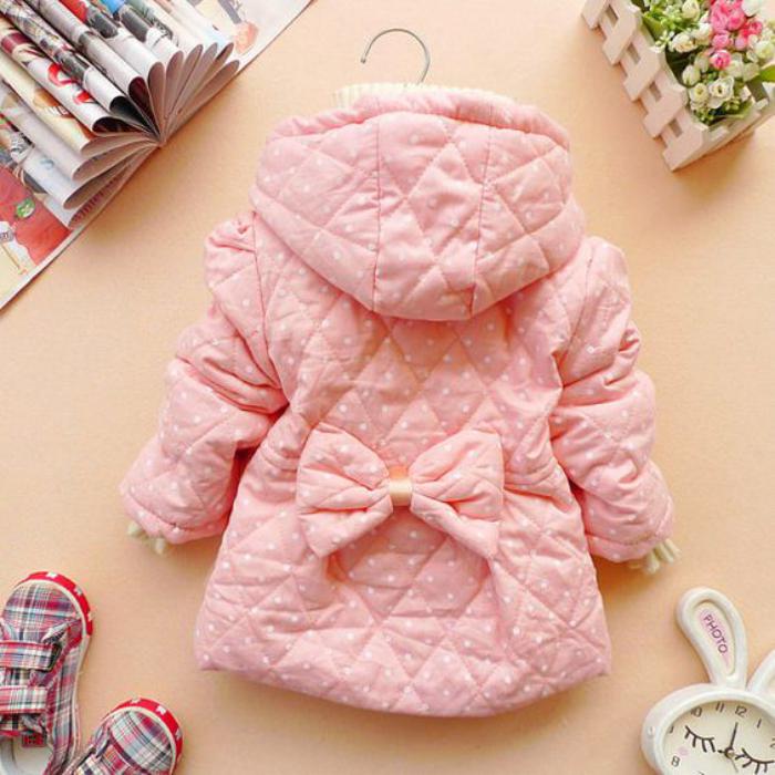 manteau-bébé-fille-rose-avec-papillon
