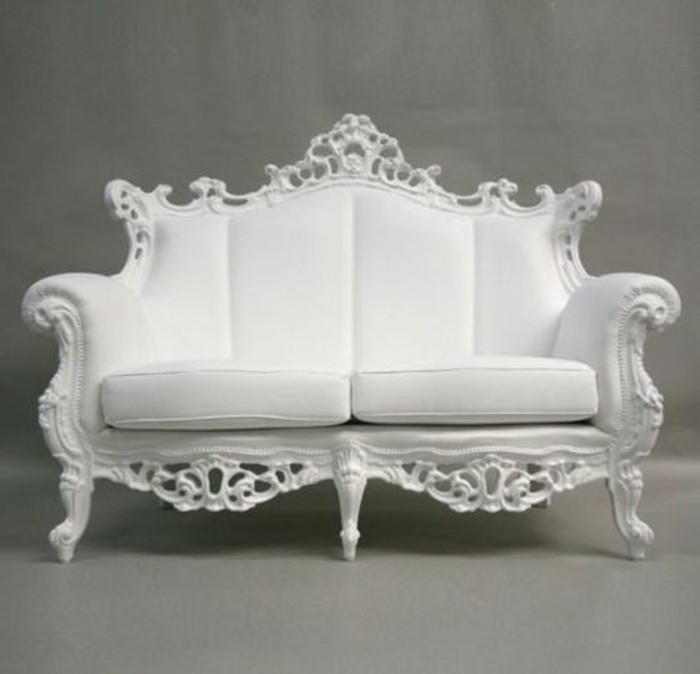 meuble-baroque-pas-cher-fauteuil-baroque-pas-cher-de-couleur-blanc