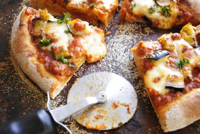 pizza-italienne-prepatation-facile-délicieuse-pizza-exquis-fromage