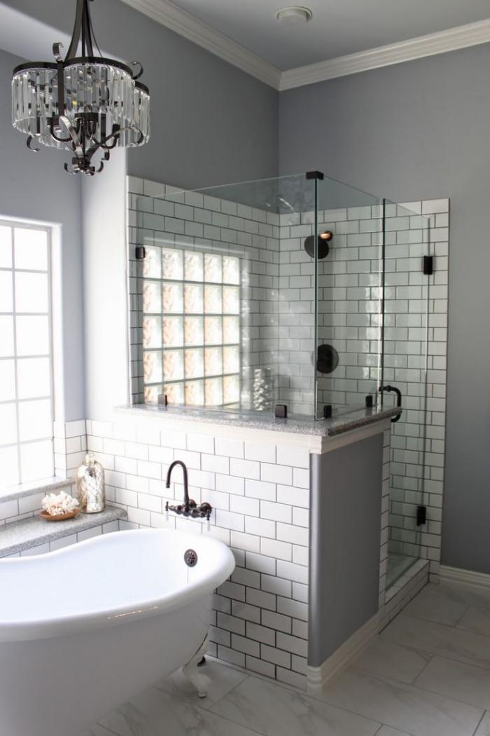 salle-de-bain-scandinave-belle-salle-de-bain-en-gris-et-blanc