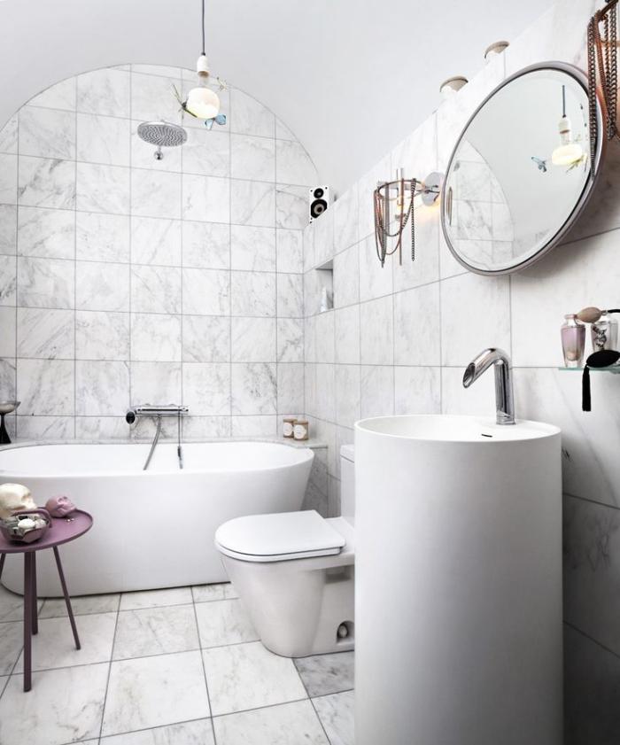 salle-de-bain-scandinave-grande-vasque-à-poser-sur-le-sol