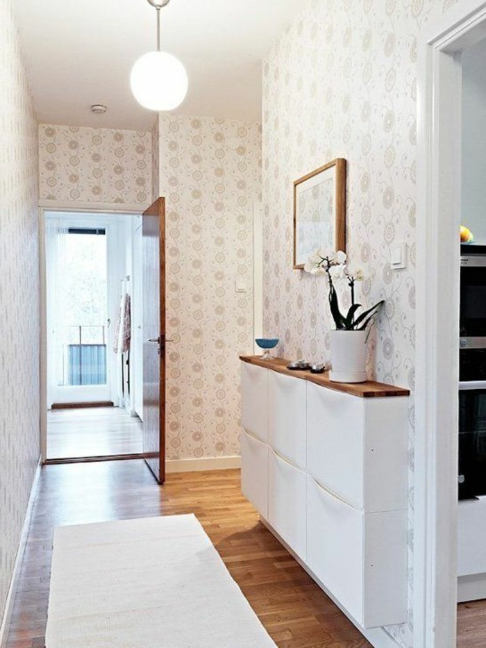 0-magnifique-idee-pour-le-couloir-sol-en-parquet-murs-papier-peint-chantemur