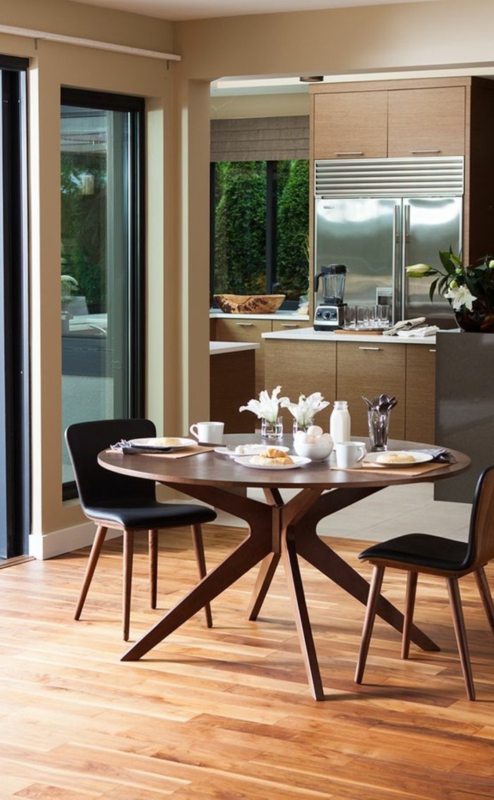 0-table-de-salle-à-manger-design-en-bois-foncé-sol-en-parquet-meubles-de-cuisine