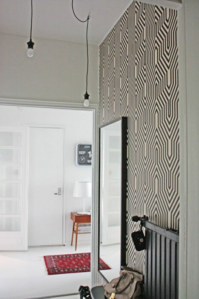 2-0-papier-peint-chantemur-idee-deco-couloir-taipsserie-couloir-blanc-noir