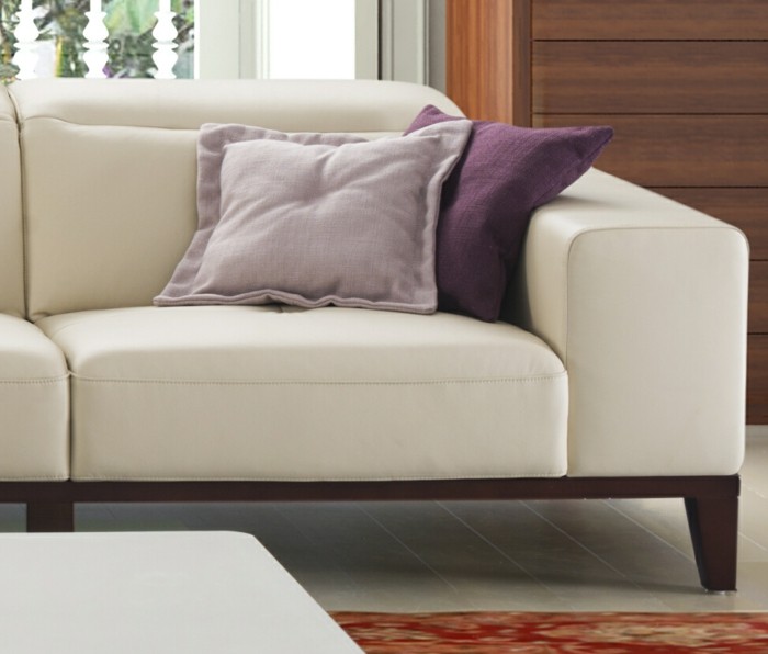 canapé-design-italien-beige-pour-le-salon-chic-meubles-modernes-salon-originaux
