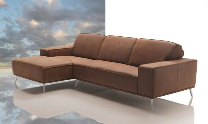 canapé-design-italien-de-couleur-marron-pour-le-salon-chic-meubes-italiens