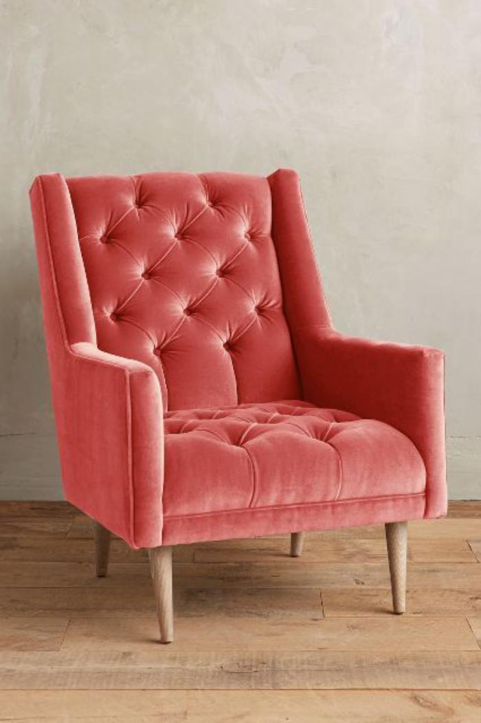 chaise-capitonnée-rose-bois-et-velours