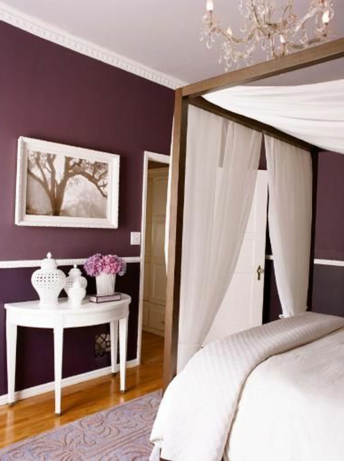 chambre-a-coucher-avec-murs-nuancier-violet-interieur-baroque-pour-la-chambre-a-coucher