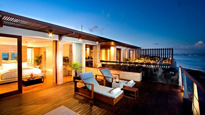 décorer-son-balcon-comment-décorer-son-balcon-amenagement-terrasse-belle-vue-de-la-mer