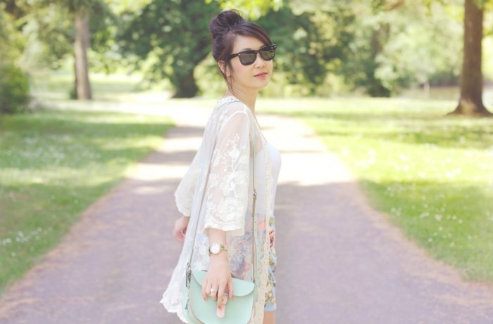 idée-chic-boheme-style-de-kimono-moderne-tenue-tendance-vintage-idée-comment-porter
