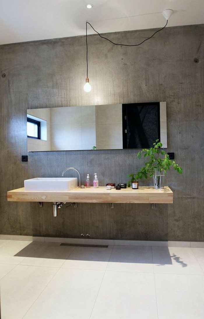 jolie-salle-de-bain-béton-décoratif-carrelages-beiges-dans-la-salle-de-bain