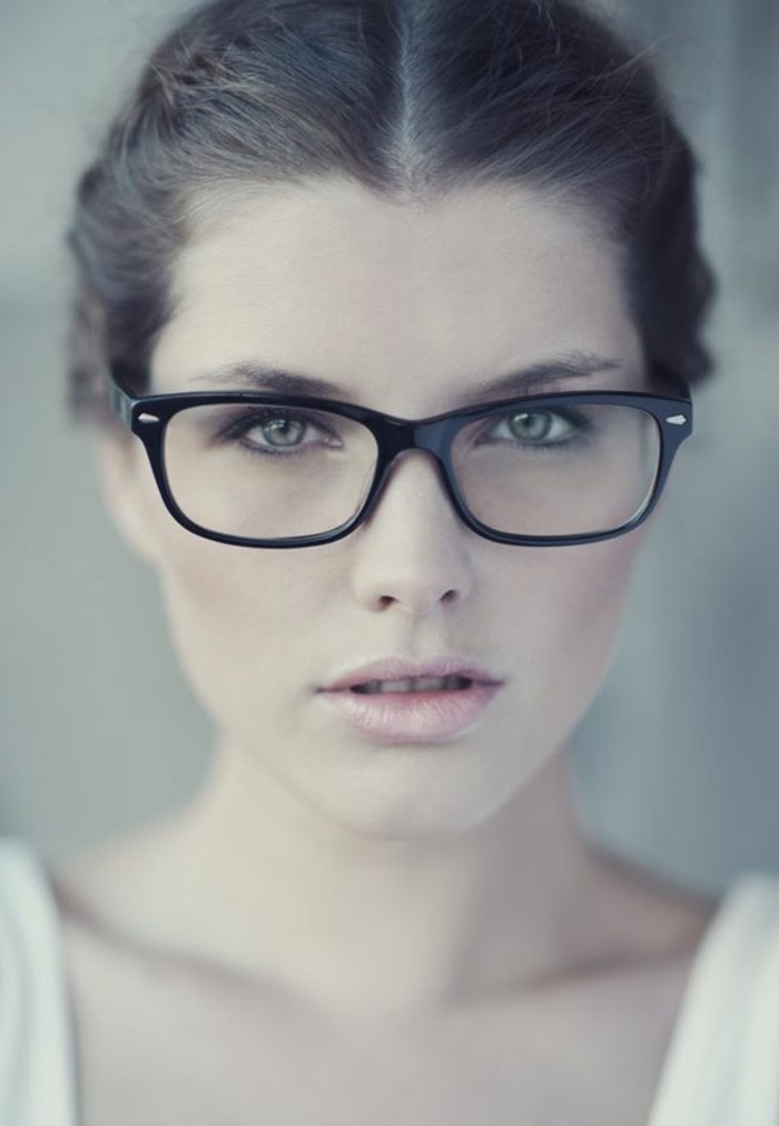 lunettes-de-vue-optique-lunettes-pas-chères-femme-levres-roses
