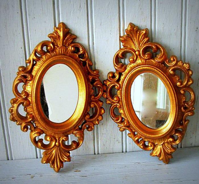 miroir-doré-deux-miroirs-ornementés-cadres-en-couleur-d'or