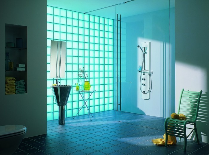 salle-de-bain-moderne-le-pavé-en-verre-cool-idée-resized