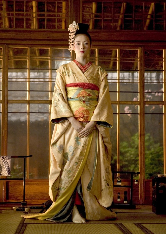 vrai-femme-japonais-tradition-kimono-japonais-geisha-memoires