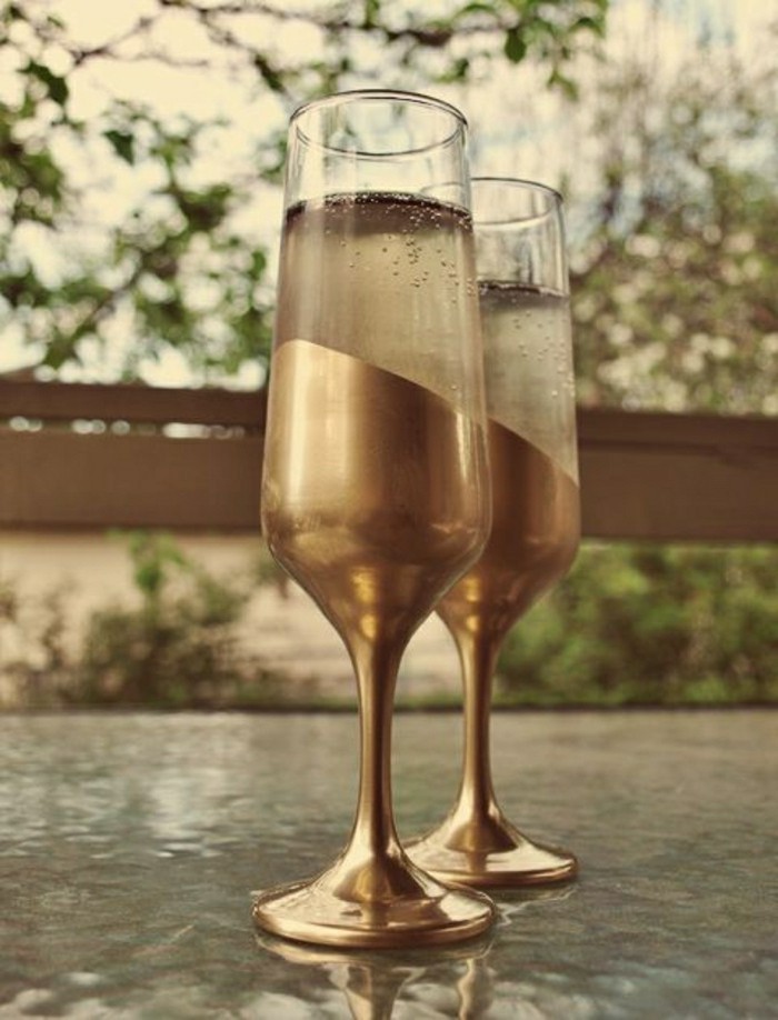 agréable-verre-a-champagne-coupe-de-champagne-idée-originale-en-or
